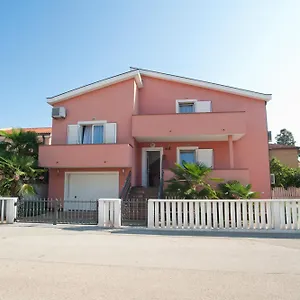  Appartamento Maric With Parking Croazia